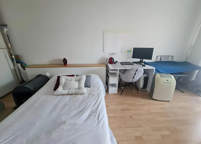 Luminous Studio_ Eiffel Tower View