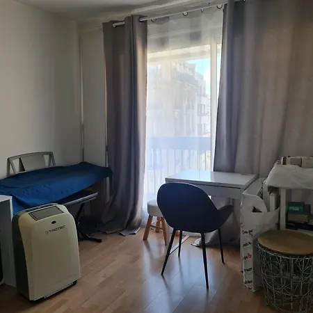 Luminous Studio_ Eiffel Tower View * パリ